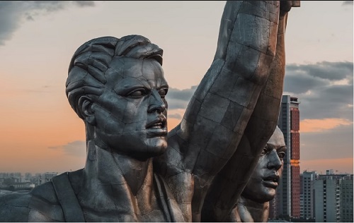 ロシアのモスクワの銅像